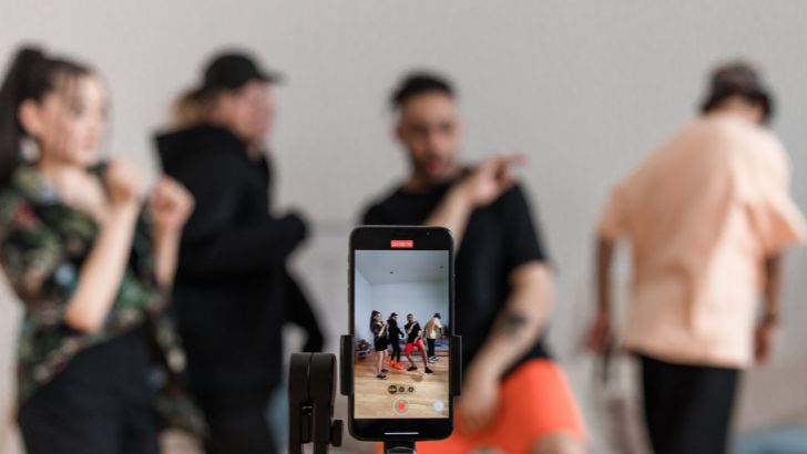 Comment la nouvelle politique de TikTok pourrait augmenter les coûts publicitaires